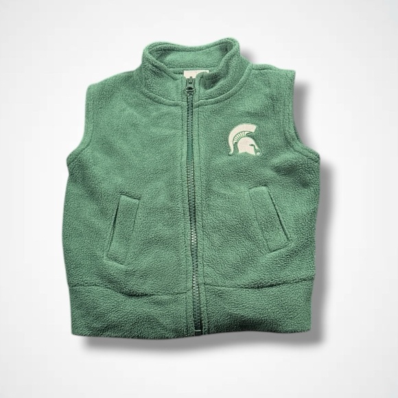 Creative Knitwear Other - 4/$20 Green Fleece Vest